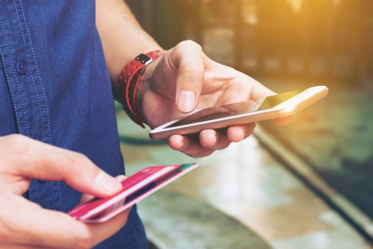 Here’s What to Do the Next Time a Business Asks for Your Credit Card by Phone or Email