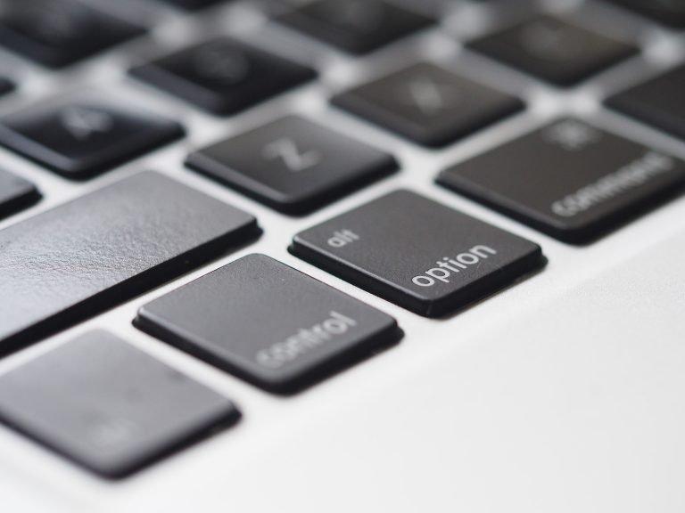 FBI Investigates Case of Australian Teenage Student Hacking Apple