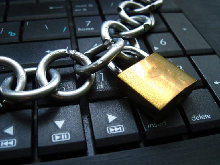 Putin Signs Nationwide Internet Censorship Into Law